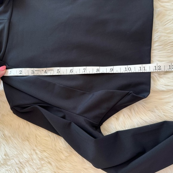 Halara Black Cloudful Air Plush Cropped Yoga Sports Top Medium NWT - Picture 8 of 11